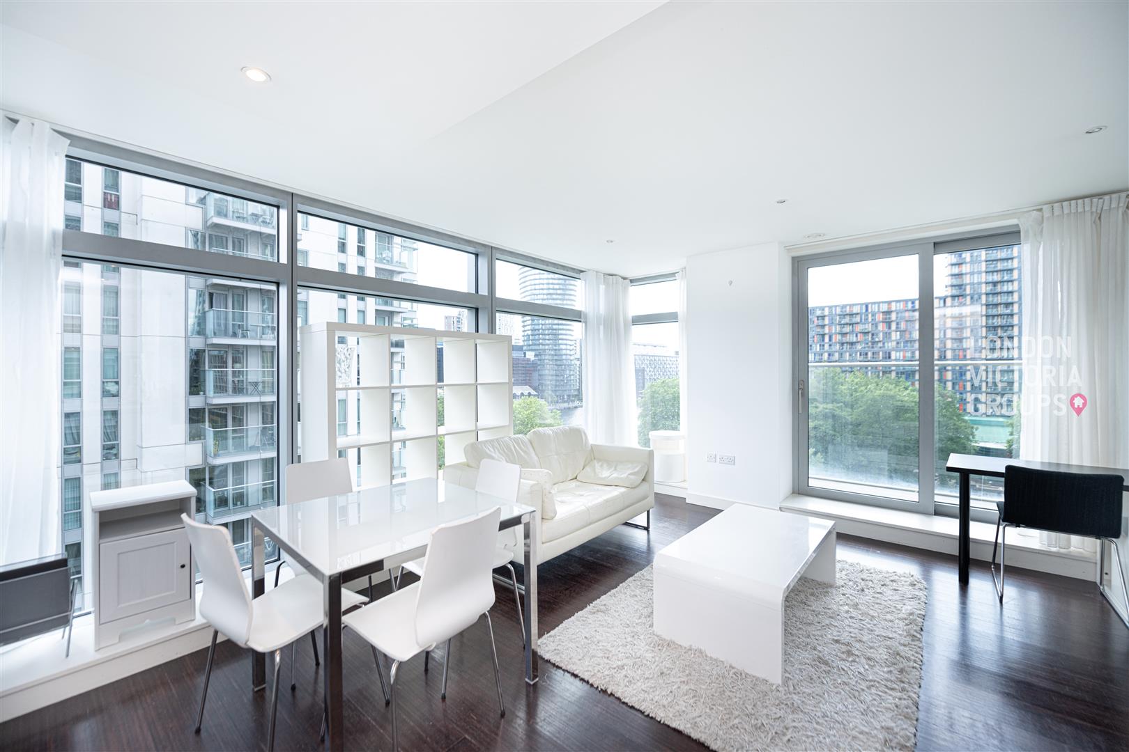 1 bed property in 1 Pan Peninsula Square, London